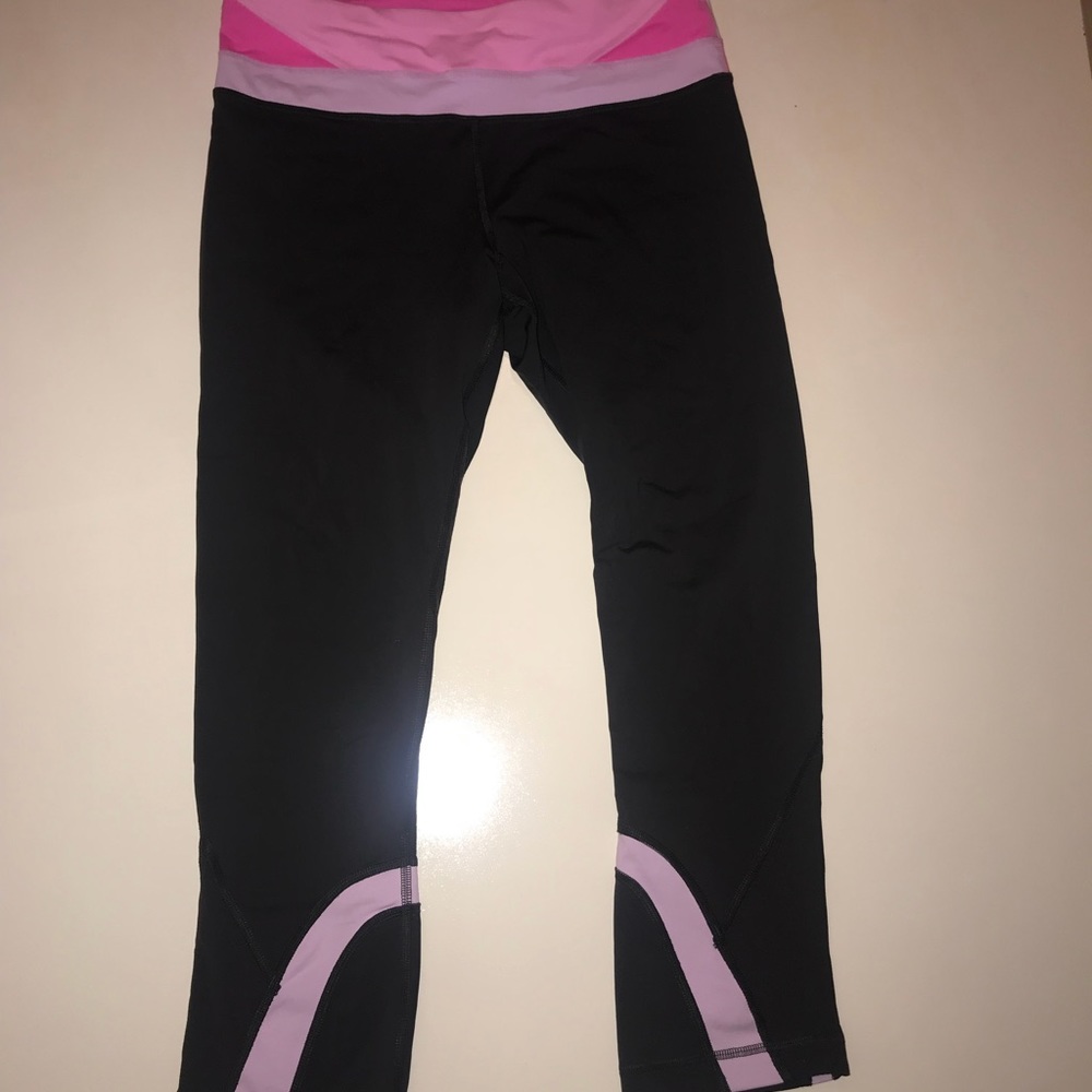 Lululemon Grey and Pink Cropped Leggings